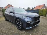 BMW X7M50i  Dark Shadow 1/500/B&W/StHz/ 4x4 Lenkung