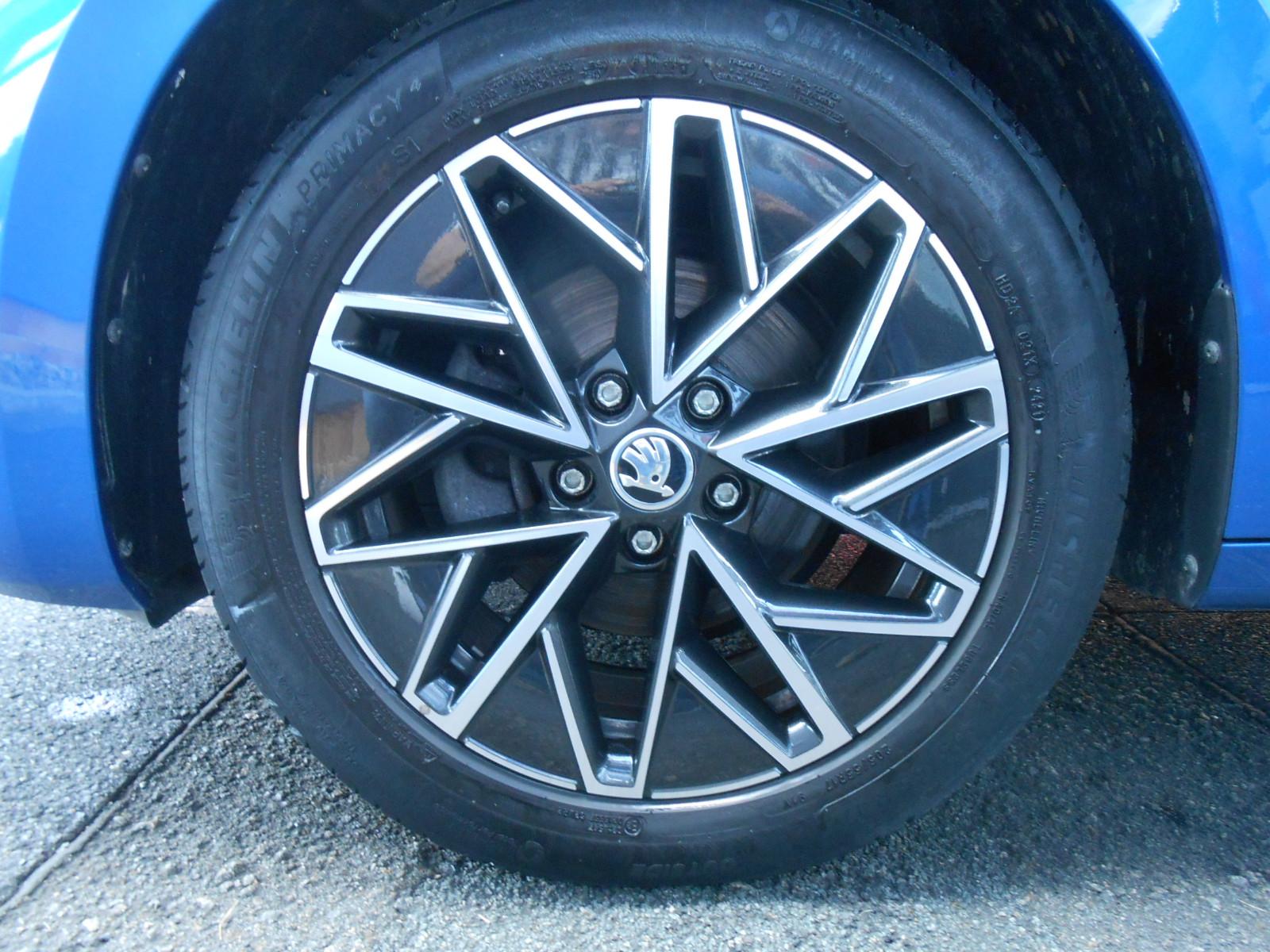 Skoda Oktavia Combi Clever+AZV*WR*SH*NAVI*Standheizung
