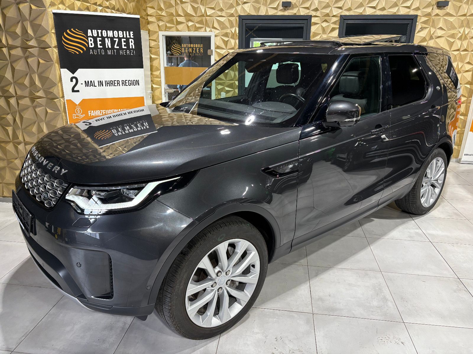 Fahrzeugabbildung Land Rover Discovery 5 SE D250 AWD/PANO/ACC/360°/APPLE/AHK/