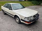 Audi V8 - Audi V8