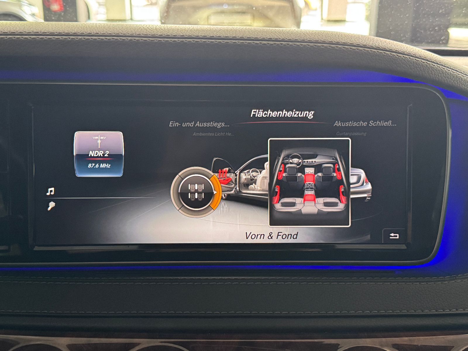 Fahrzeugabbildung Mercedes-Benz S 500 4MATIC LANG PANORAMA BURMESTER 4XSITZKLIMA