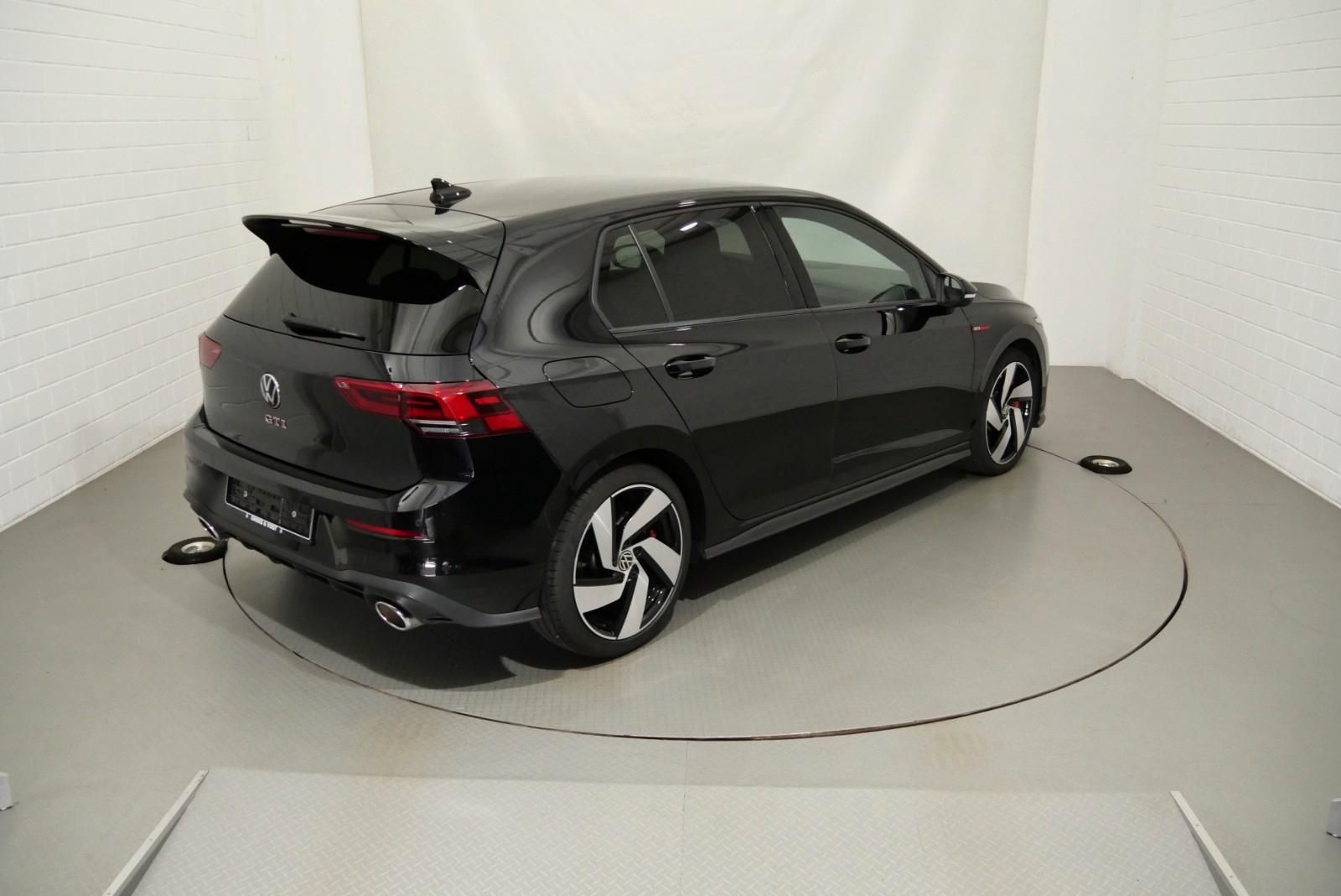 Volkswagen Golf VIII GTI Clubsport ACC KAMERA LED PDC