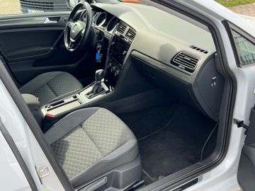 Volkswagen Golf - 12
