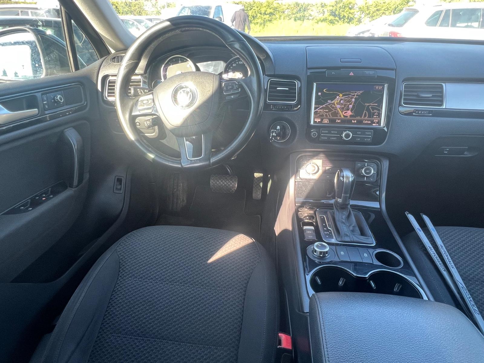 Volkswagen Touareg V6 TDI 245ch - 1 ère main - Carnet entretien - Attelage - Navi - Clim