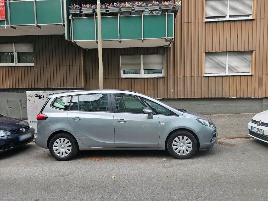 Image of Opel Zafira Tourer