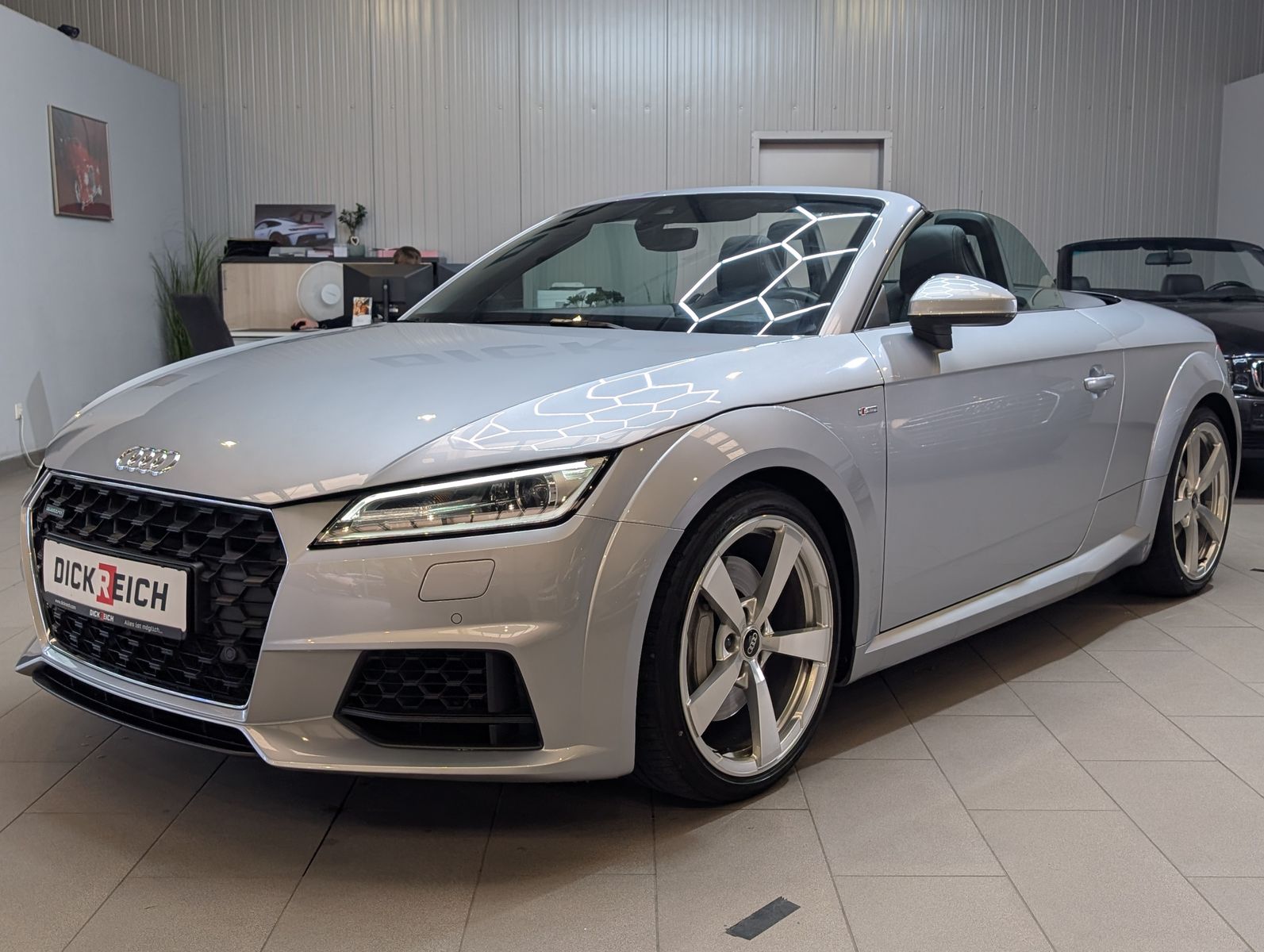 Fahrzeugabbildung Audi TT Roadster 45 TFSI Quattro S-Line Sport-Paket +