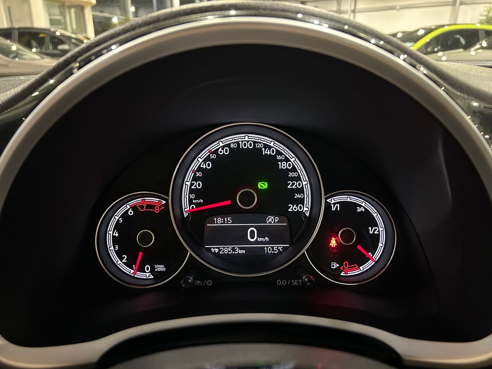 Fahrzeugabbildung Volkswagen Beetle Cabriolet Design BMT NAVI LEDER