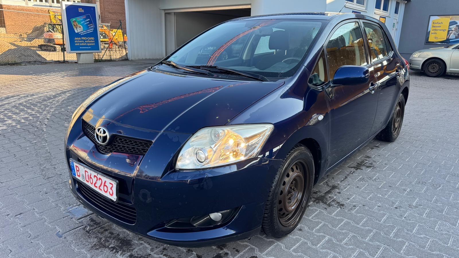Toyota Auris 2,0-l-D-4D Sol