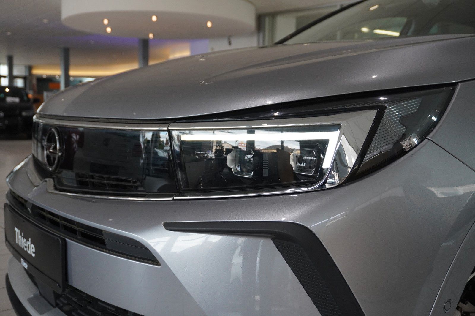 Fahrzeugabbildung Opel Grandland (X) ULTIMATE 4HYBRID NAVI/LED/SPORT/SH