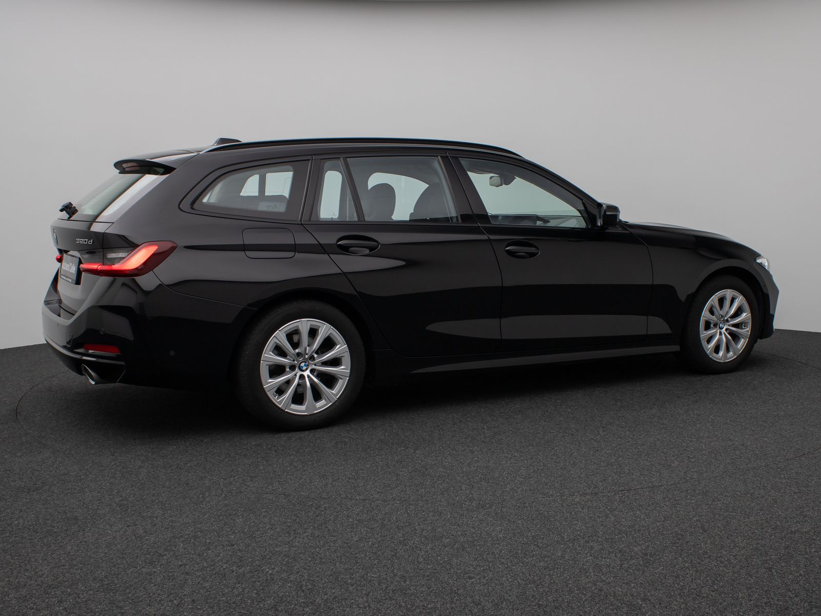Fahrzeugabbildung BMW 320d Kamera DAB HUD Lenkradheizung Alarm Sport