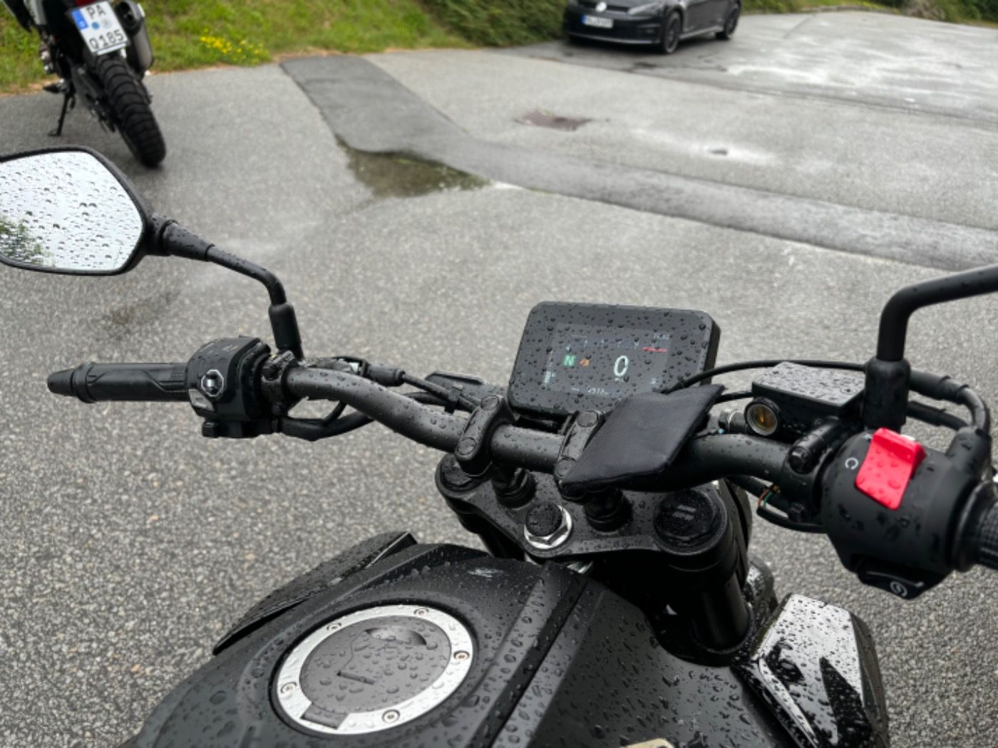 Fahrzeugabbildung Honda CB 125 R 2025