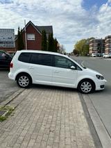 Volkswagen Touran Cup 7 Sitzer mit Garantie - Volkswagen Touran CUP mit Benzin-Antrieb