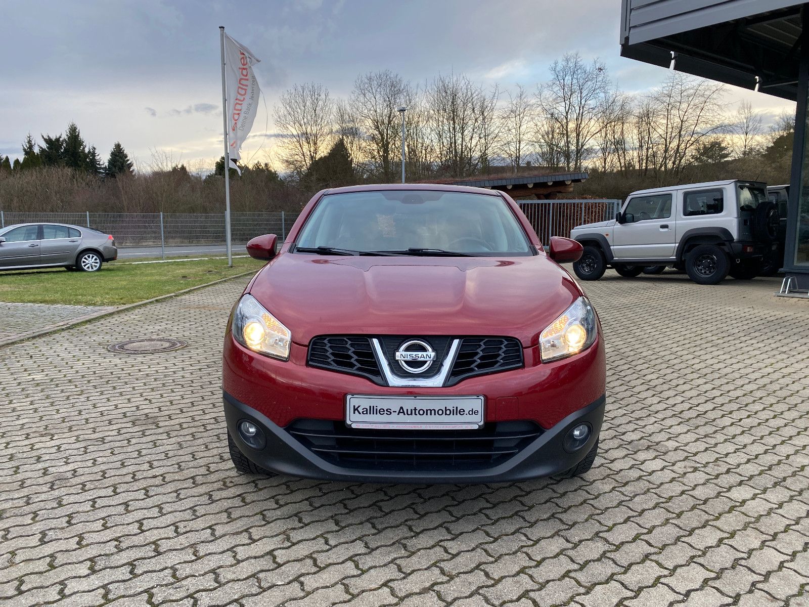 Fahrzeugabbildung Nissan Qashqai Acenta 1.6 PDC+SHZ+KLIMA+AHK+TÜV-NEU