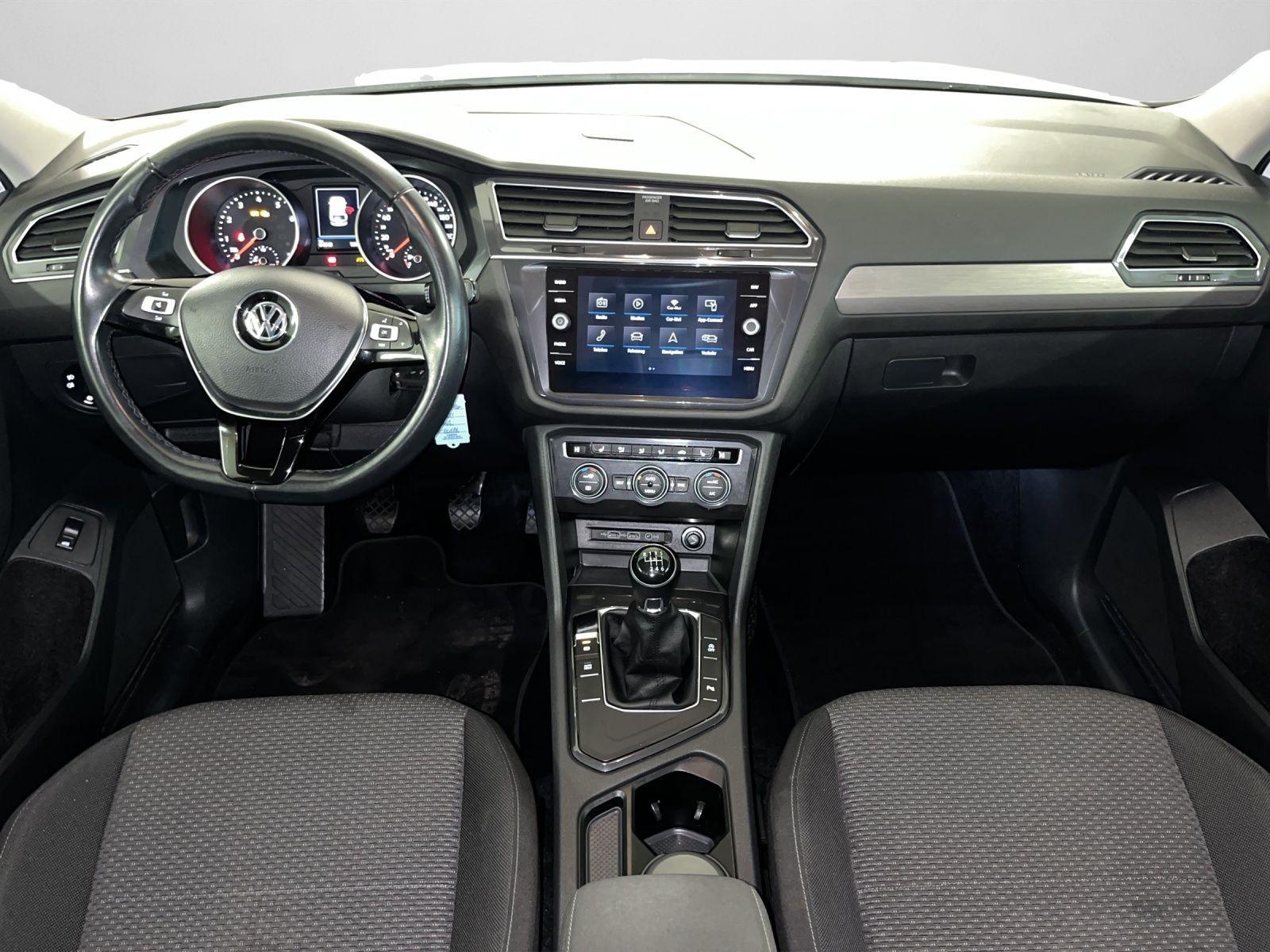 Volkswagen Tiguan Allspace 1.5 TSI ACTIVE, 7 Sitzer, Navi,