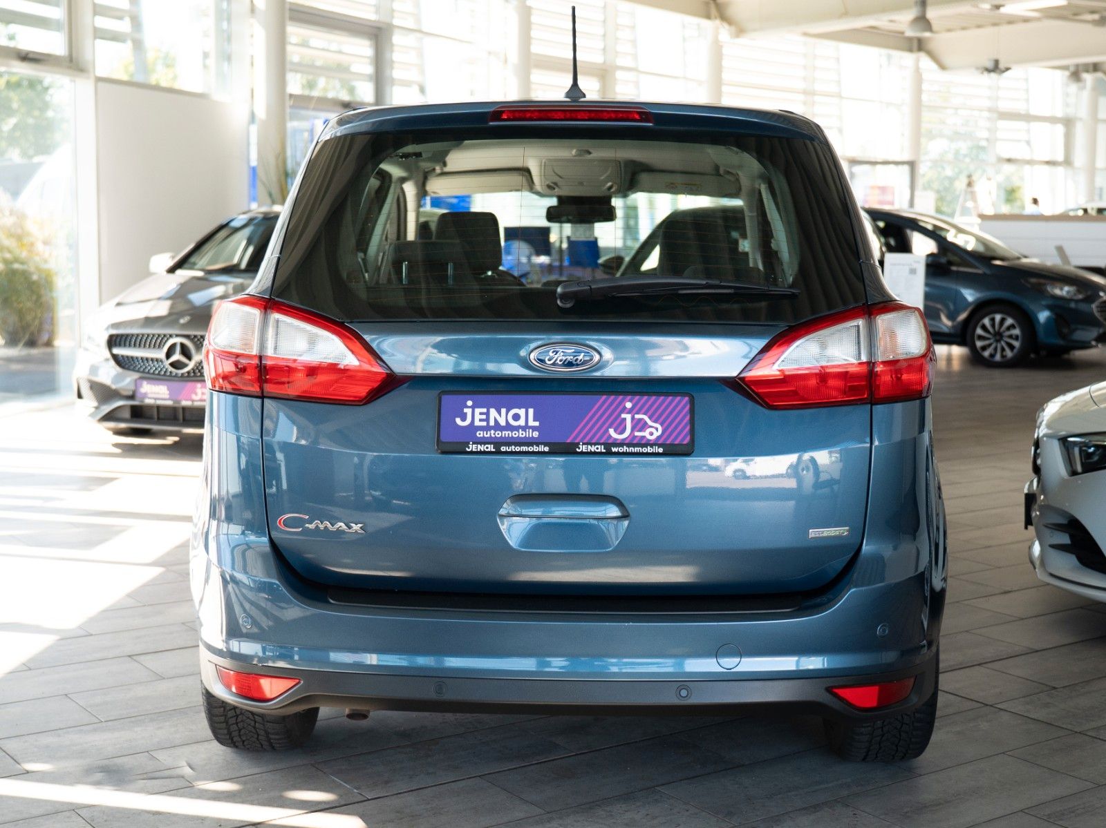 Fahrzeugabbildung Ford Grand C-Max Grand Titanium NAVI/PDC V+H/KLIMA
