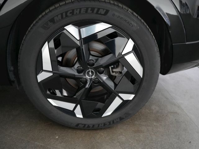 Grandland GSe PHEV 4X4 AT+AHK+NAVI+RÜCKFAHRKAMER