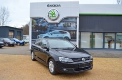 Volkswagen Jetta 1.4 TSI Life *Navi*Klima*PDC*Sitzhzg