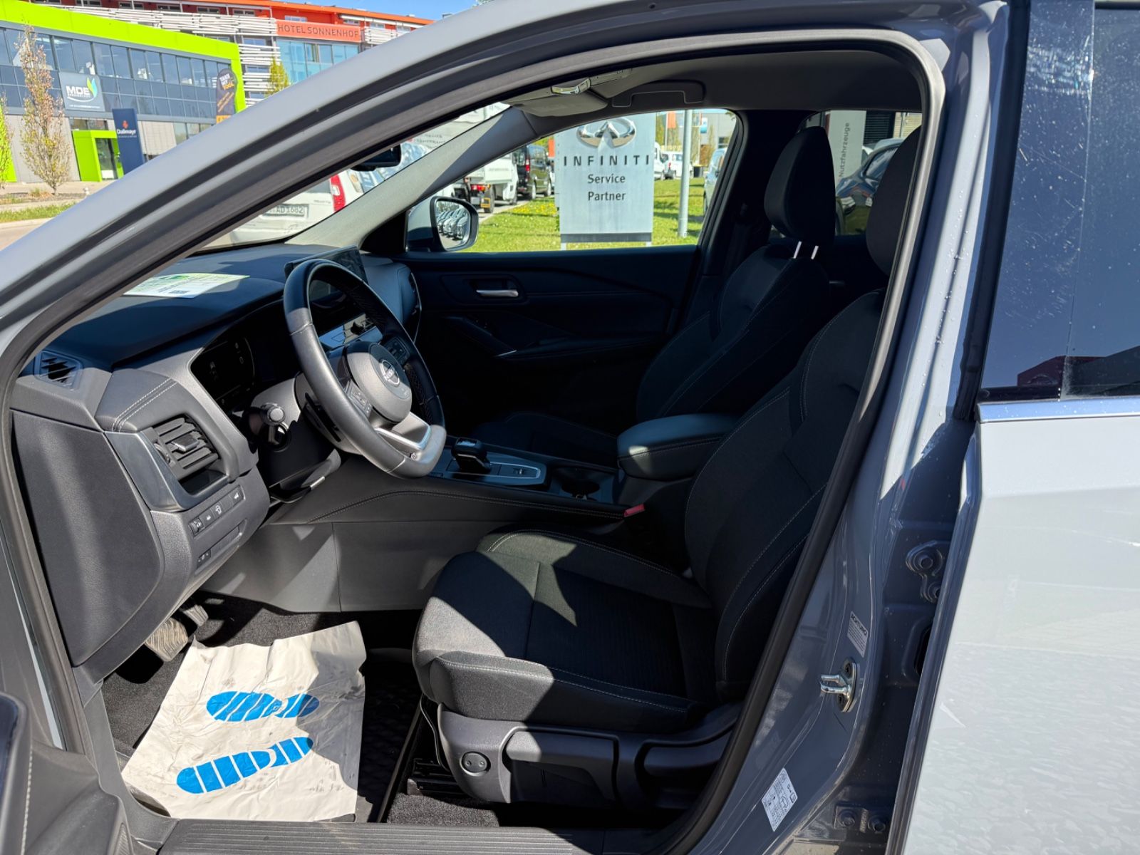 Fahrzeugabbildung Nissan Qashqai N-Connecta 360° Kamera, Navi, Winterpa.