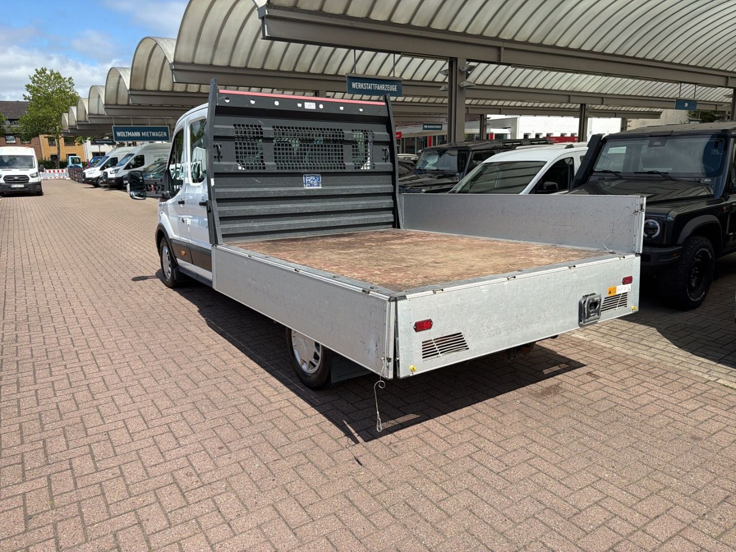 Fahrzeugabbildung Ford Transit Pritsche 350 L3 Doppelkabine Trend AHK D