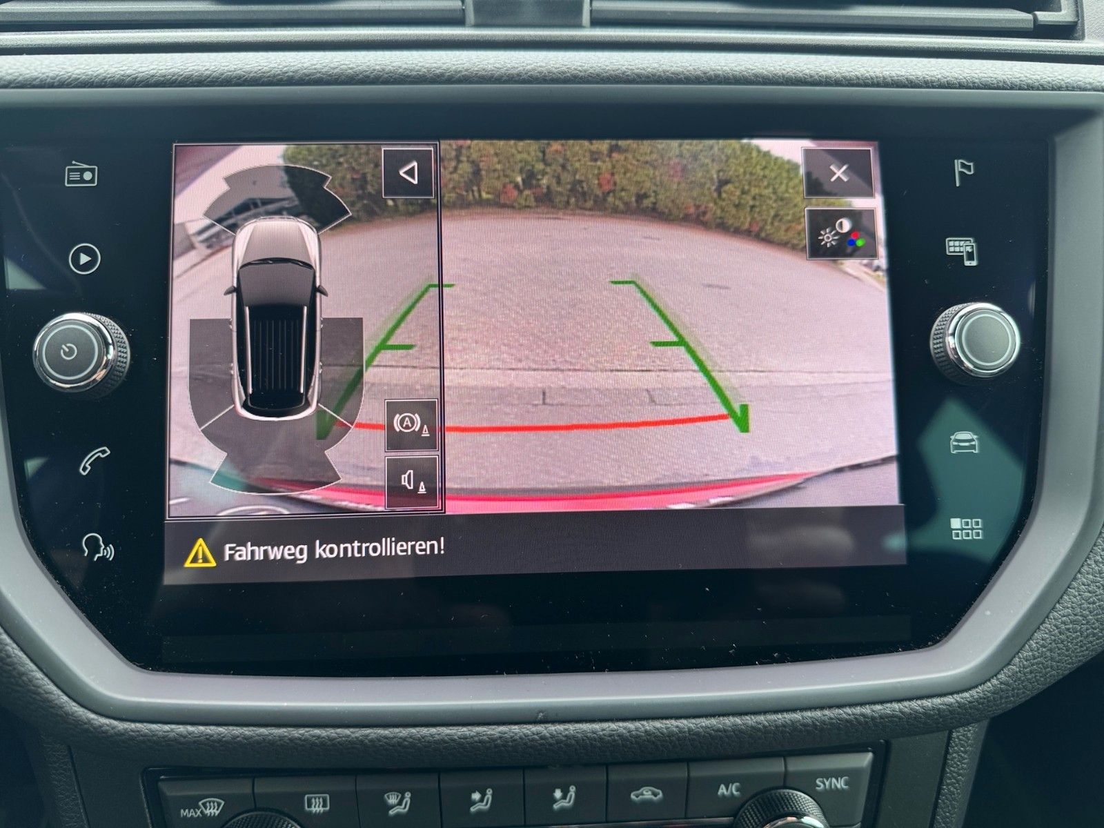 Fahrzeugabbildung SEAT Arona XCELLENCE 1.0 TSI