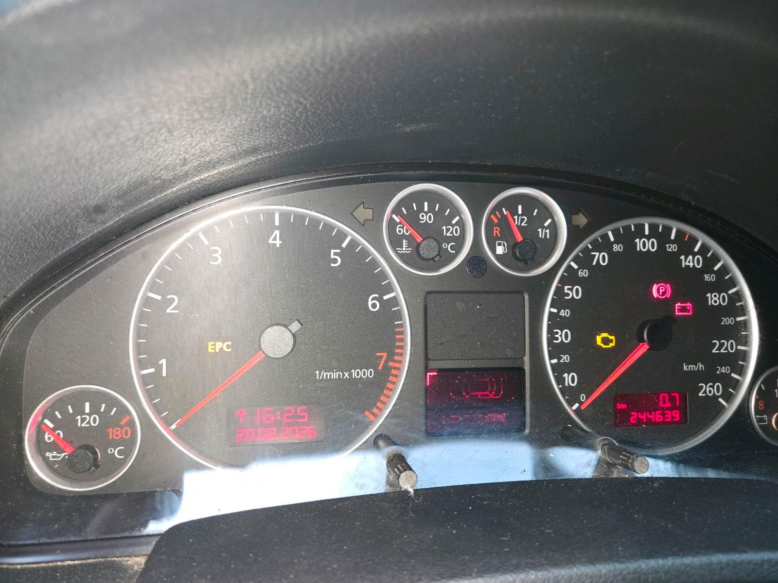 Audi A6 2004 — photo 8