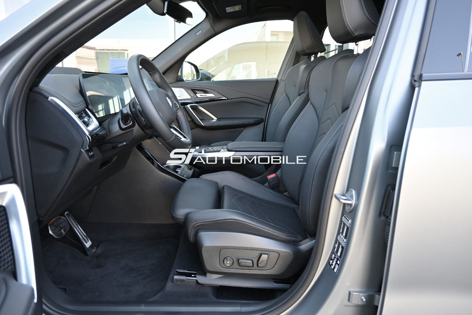 Fahrzeugabbildung BMW X1 xDr23d M SPORT °ACC°AHK°HUD°HK°MEMO°PANO°360°