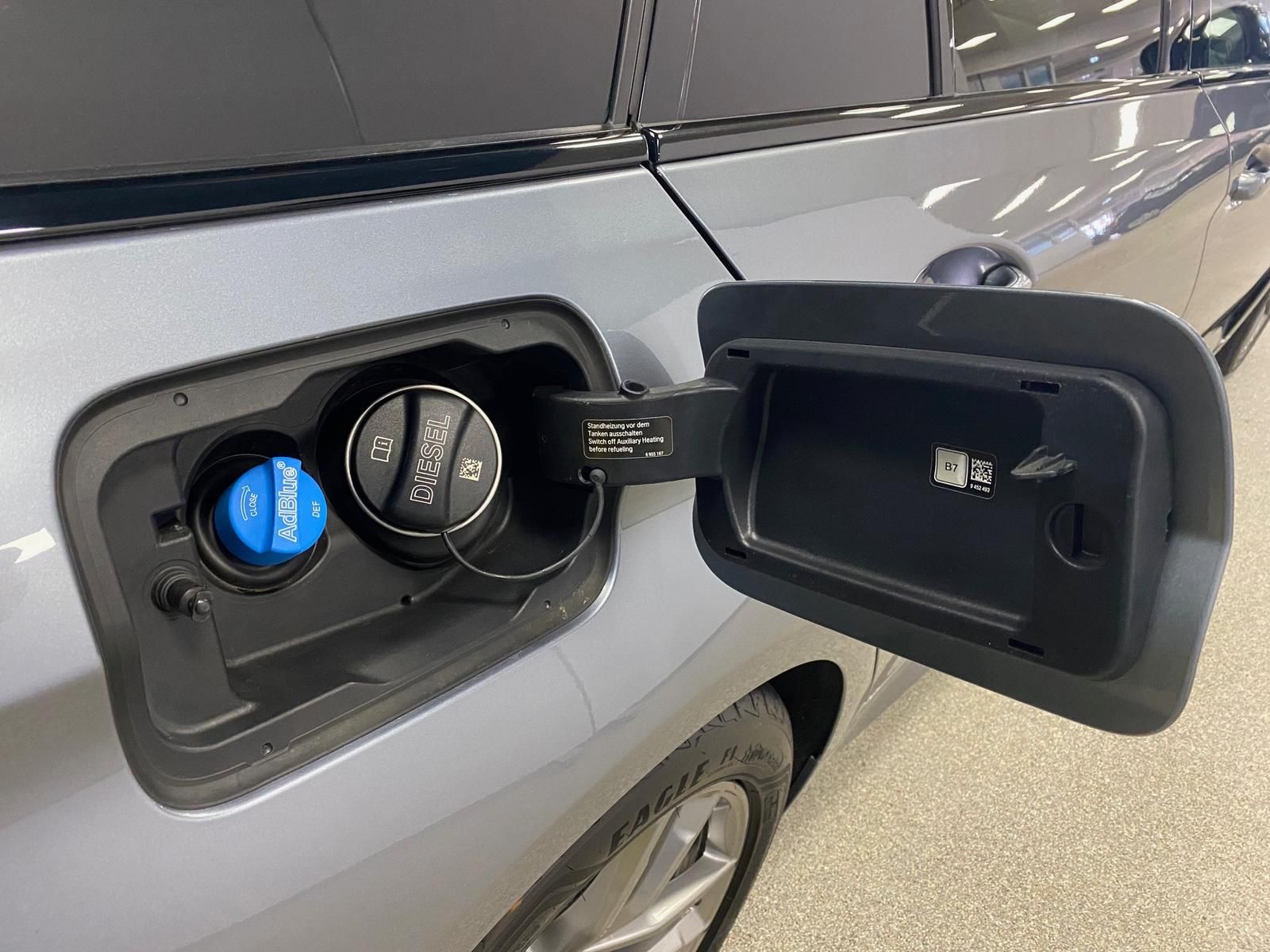 Fahrzeugabbildung BMW 530 3.0 24V 530 d xDrive M-Paket+Sport+LEDER+PDC