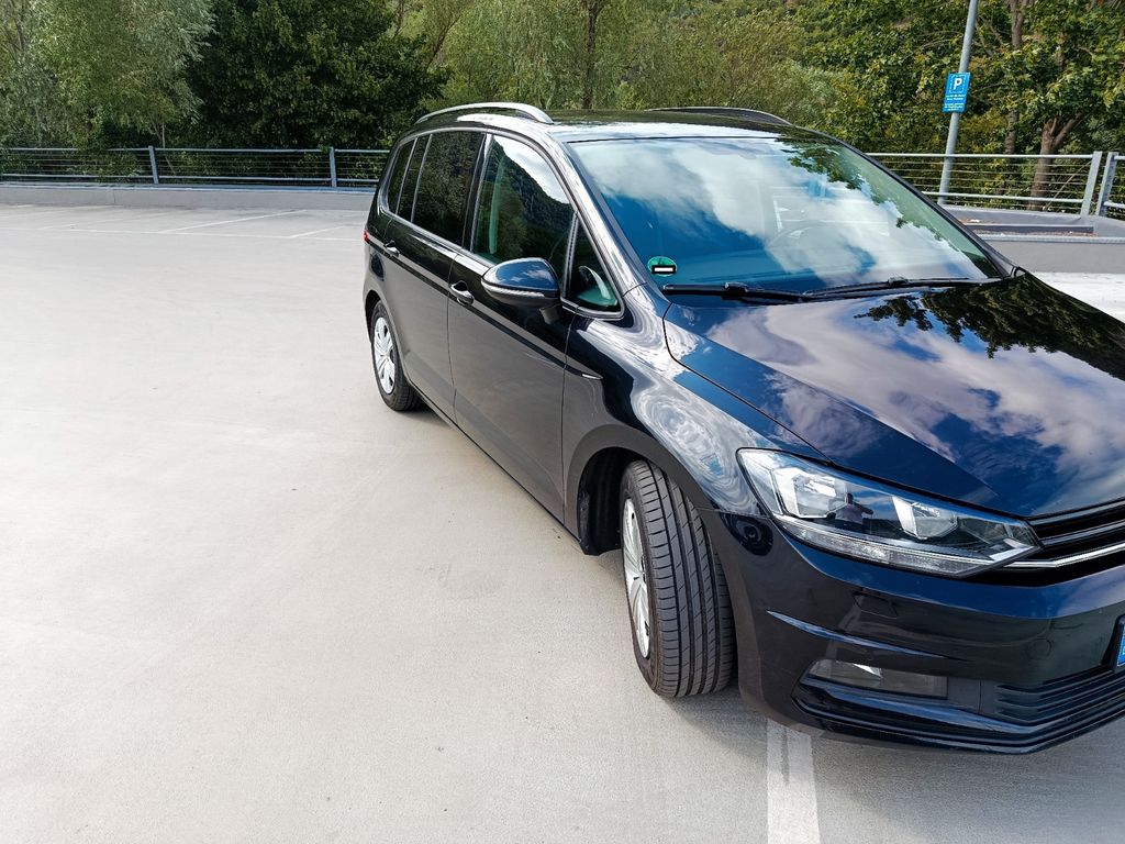 Image of Volkswagen Touran
