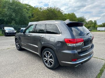 Jeep Grand Cherokee - 8