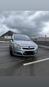 Opel Zafira 1.9 CDTI 110kW Automatik,TÜV NEU, 7-Sitze - Opel Zafira aus 2007 mit Diesel-Antrieb