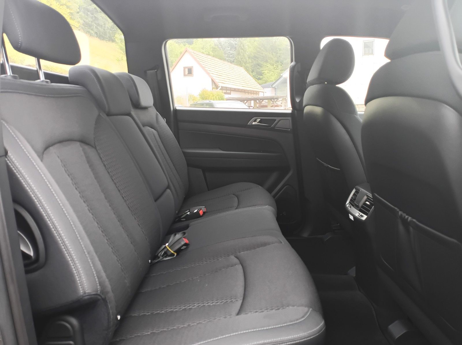 Fahrzeugabbildung KGM MUSSO GRAND CORE+ALLRAD+17ZOLL+AUTOMATIK+R.KAMER