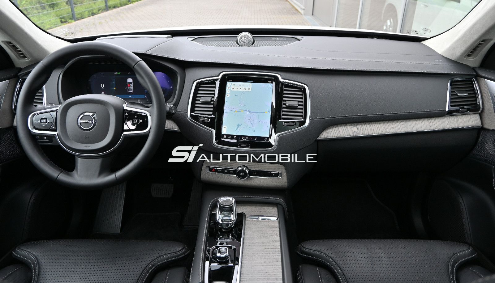 Fahrzeugabbildung Volvo XC90 T8 AWD Re Ultimate Bright °B&W°FOUR-C°VOLL!