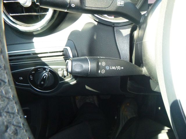 Fahrzeugabbildung Mercedes-Benz C 180 CGI Avantgarde >NAV/Sitzheiz/Einparkhilfe<