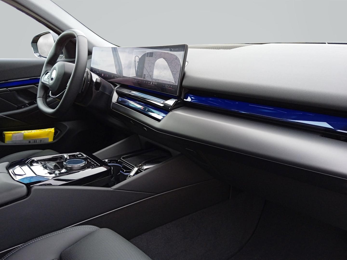 BMW 520 d Lim.+DAB+CARPLAY+HARMAN+LED+DRIVING ASS.