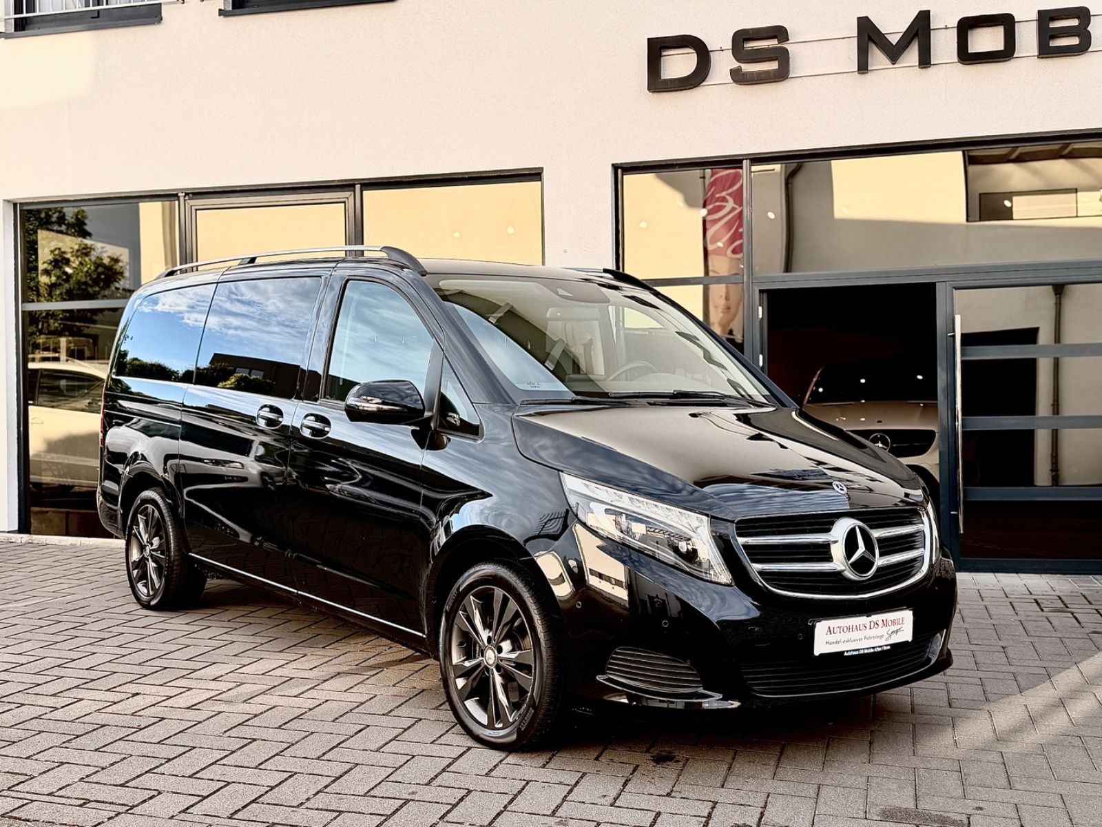 MERCEDES-BENZ V 220 d EDITION lang/Pano/Fondklima/Kamera/WR