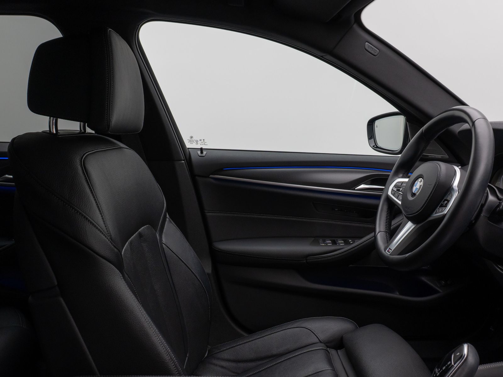 Fahrzeugabbildung BMW 530d xD M Sport Kamera Laser HUD DAN H/K 19Zoll