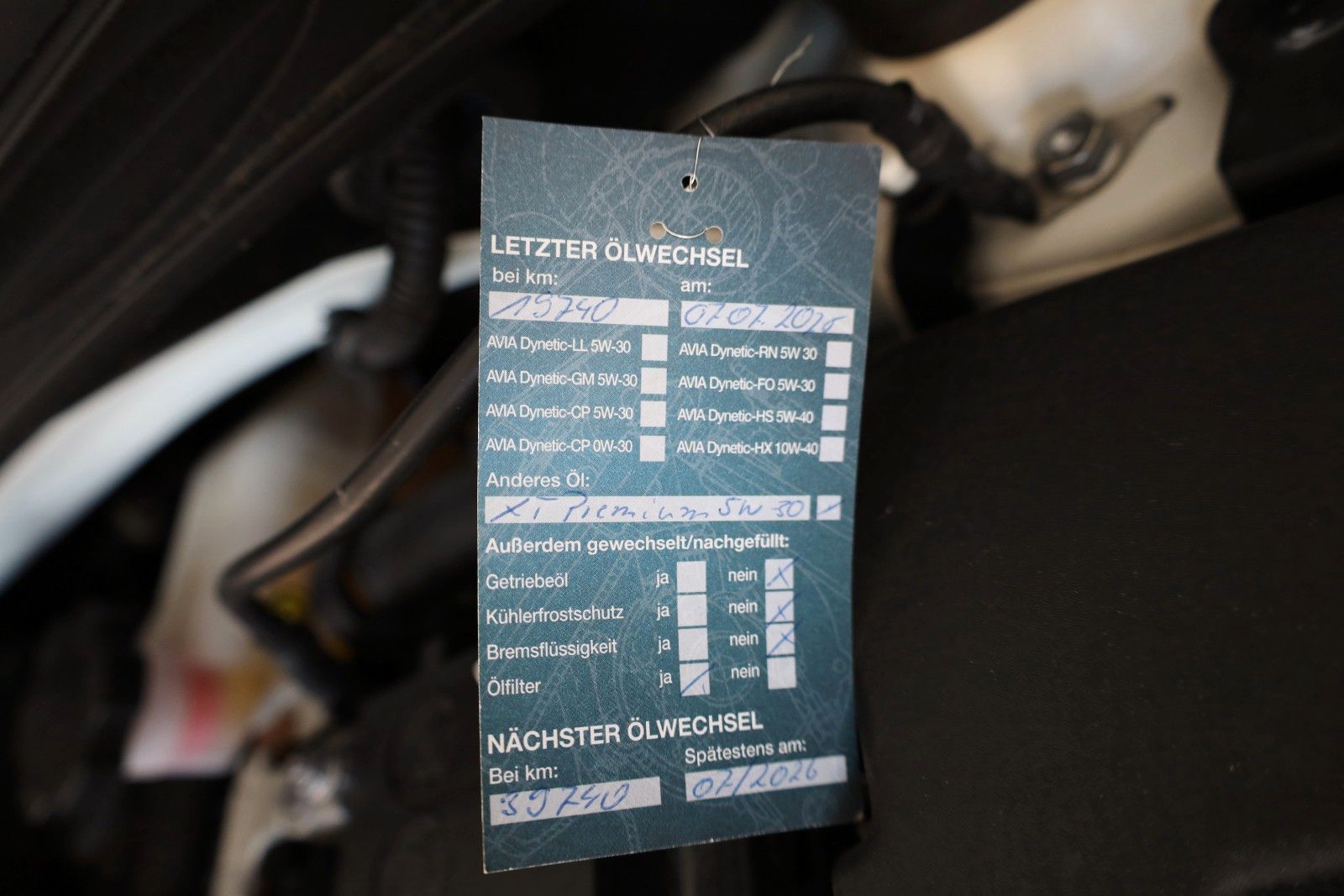 Fahrzeugabbildung Hyundai i10 YES! Plus,Autom.,Navi,SH, PDC, 8fach bereift