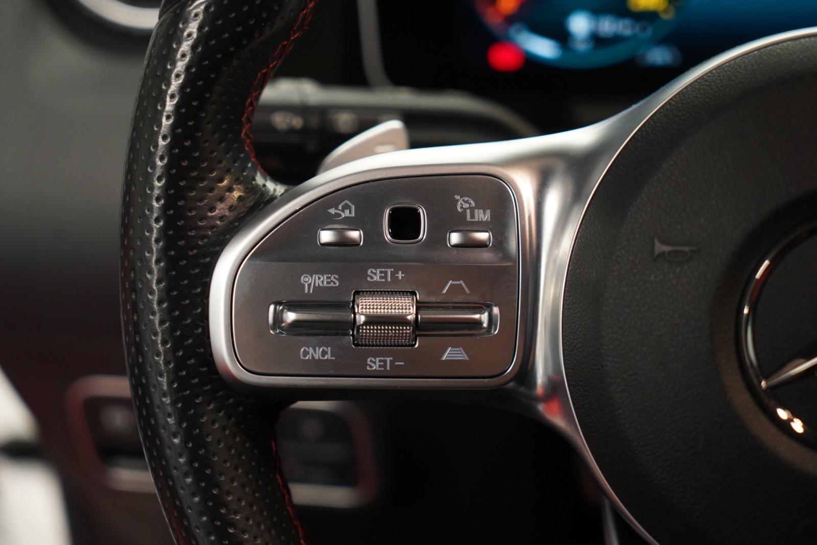 Mercedes-Benz GLA 200 AMG *2.Hand*Unfallfrei*Keyless Go*Pano*