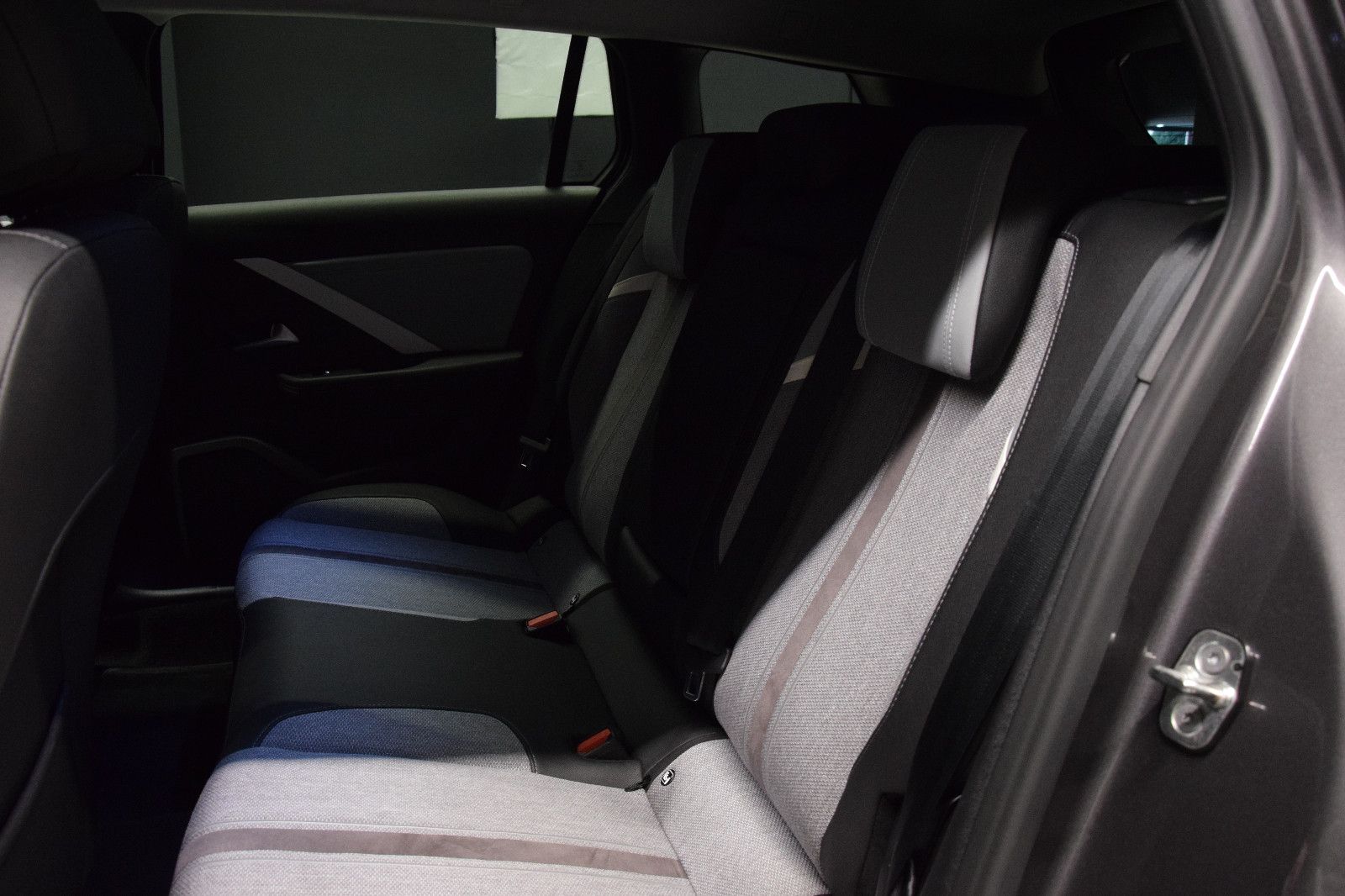 Fahrzeugabbildung Opel Astra L Sports Tourer Elegance AHK Navi Kamera