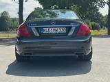 Mercedes-Benz CL 500 BlueEFFICIENCY - - schwarze Mercedes-Benz CL 500