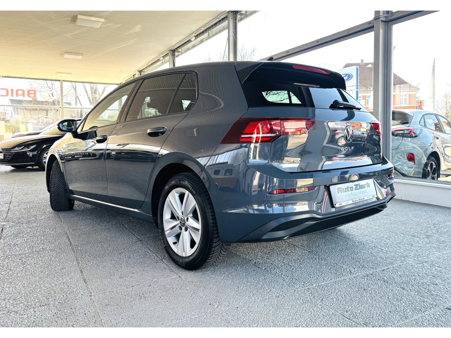 Volkswagen Golf VIII 1.5 TSI LIFE LED SHZ ACC PDC CARPLAY G, миниатюра 5