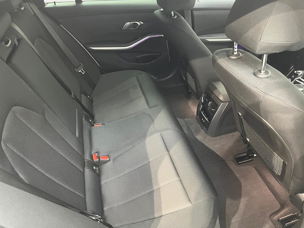 BMW 320d Touring Aut Advantage ACC+Pano+RFK+HiFi+SHZ foto 14