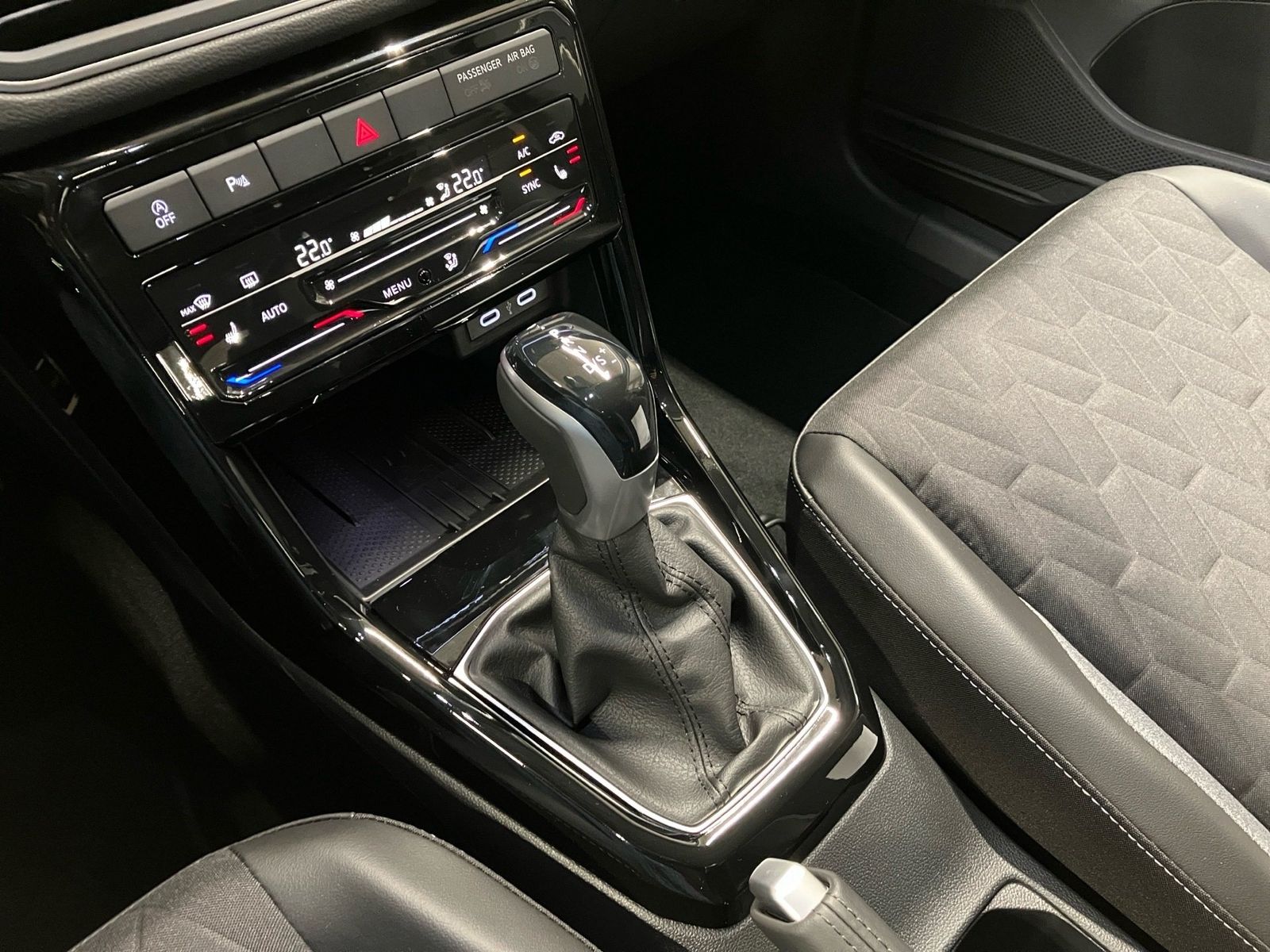Volkswagen T-Cross - Bild 14