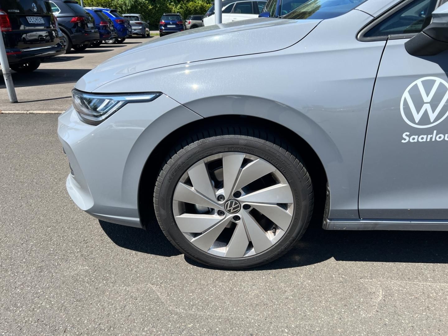 Fahrzeugabbildung Volkswagen Golf Life 1,5 l TSI OPF 85 kW (116 PS) 6-Gang
