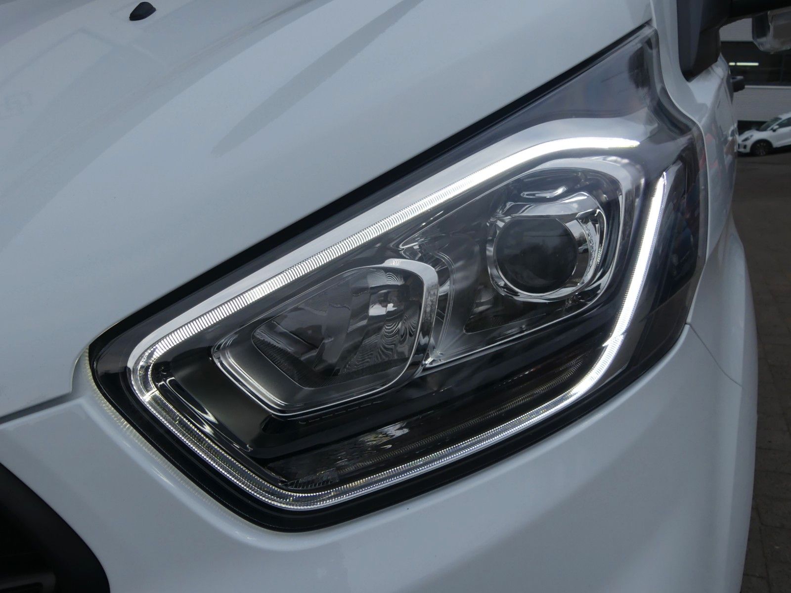 Fahrzeugabbildung Ford Transit Custom Kasten 300 L1 Trend*BLIS*Kamera