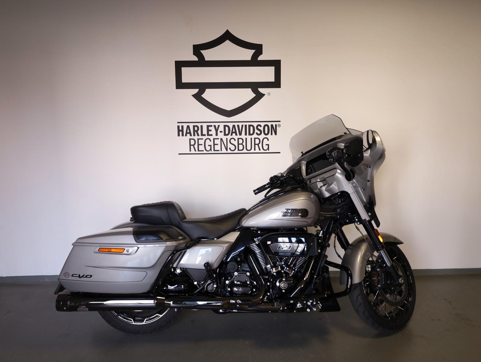 Harley-Davidson FLHXSE CVO Street Glide 121