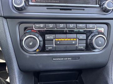 Volkswagen Golf - 10
