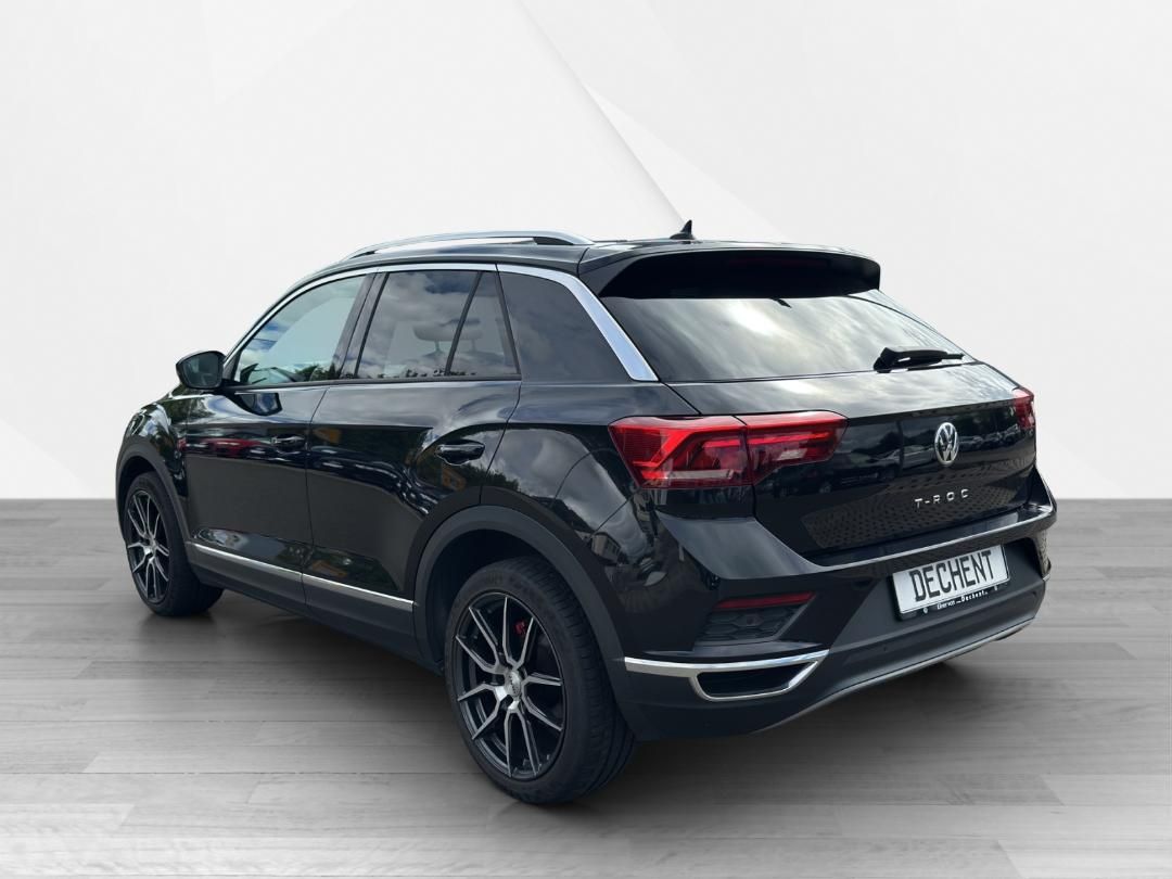 Fahrzeugabbildung Volkswagen T-ROC Sport 1.5l,110 KW,Sport, Deep Black Perlef