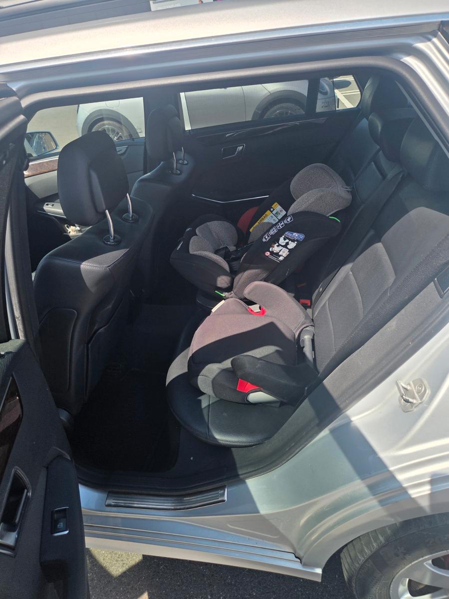 Mercedes-Benz E200 2011 — photo 8
