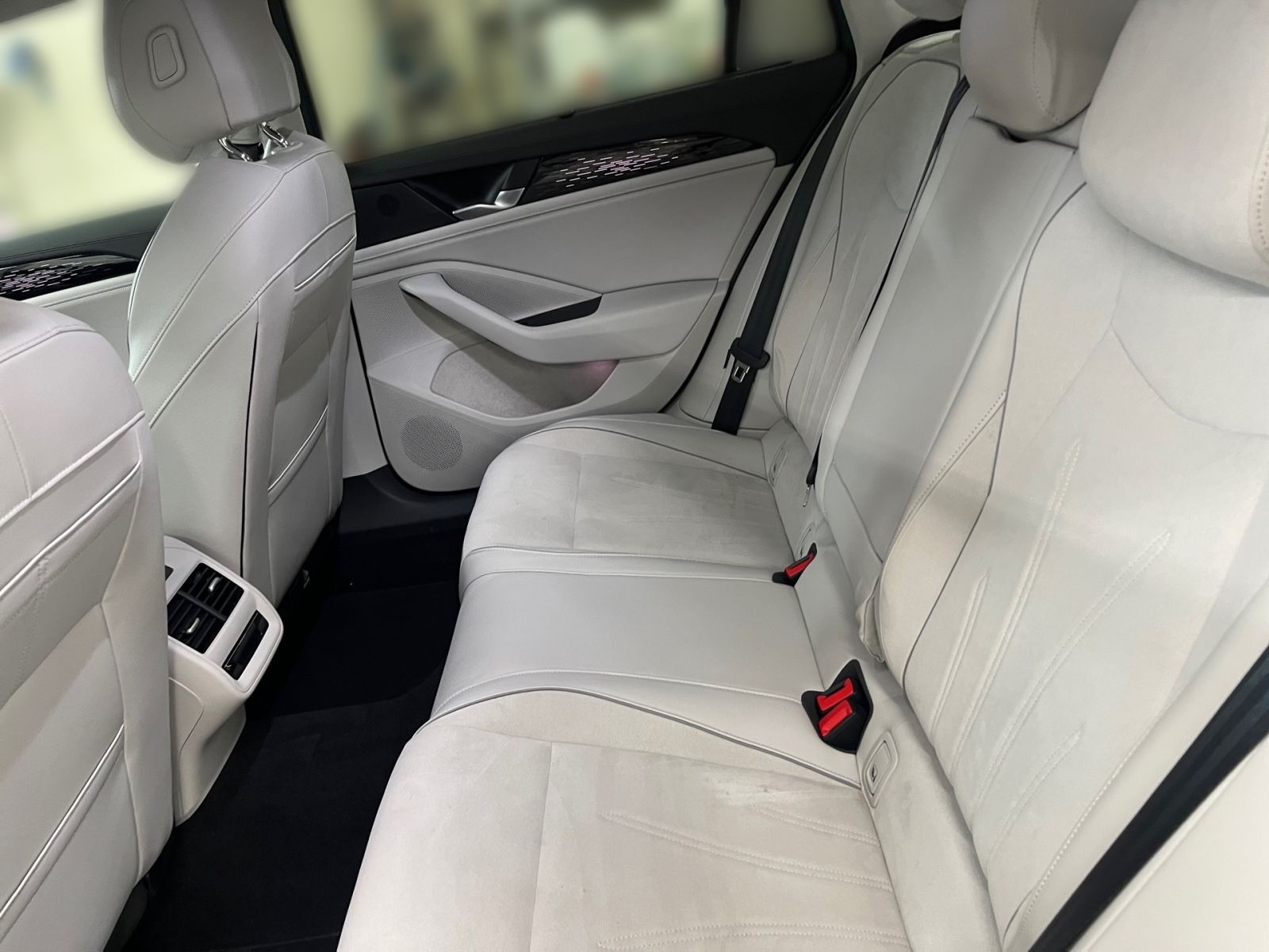 Volkswagen Passat Variant - Bild 11